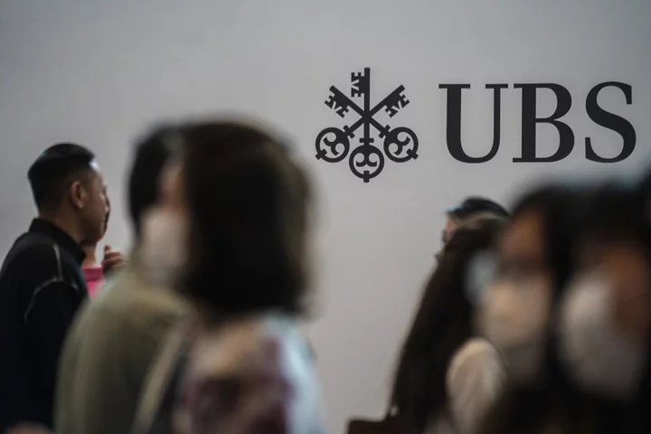 UBS Sees More Senior Private Banker Departures in Hong Kong