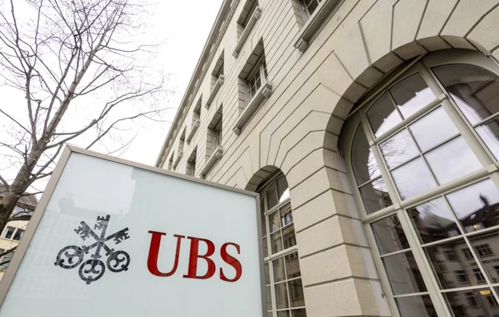UBS sets aside $4 billion for potential lawsuits on Credit Suisse deal