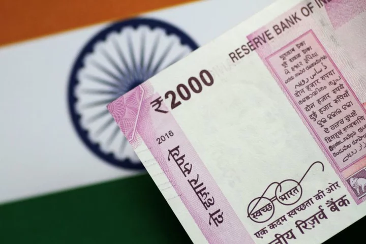 Explainer-What India's decision to scrap its 2000-rupee note means for its economy