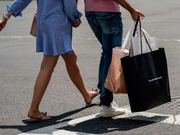 US consumer confidence jumps to highest level since July 2021