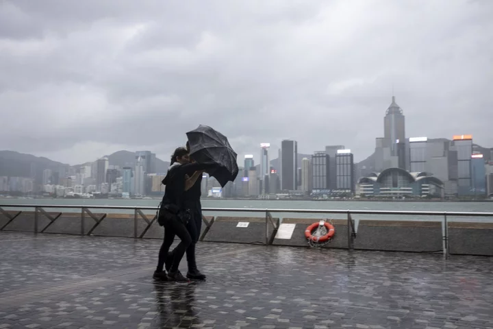 Typhoon Koinu on Track to Hit Taiwan, Approach Hong Kong