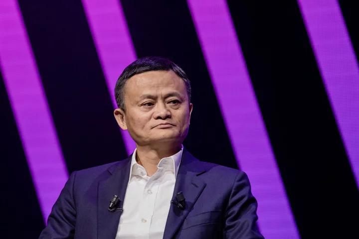 Jack Ma’s Wealth Drops $4.1 Billion as Ant’s Valuation Slashed