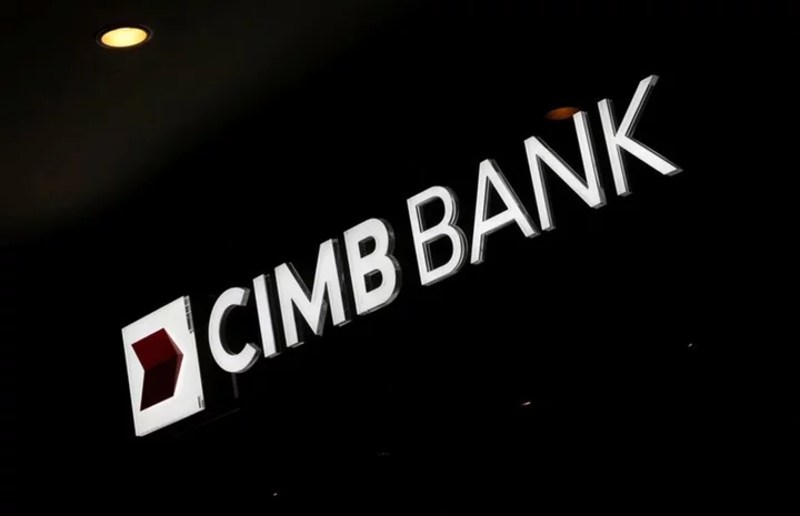 CIMB, J Trust among suitors for Indonesia's Bank Commonwealth -sources