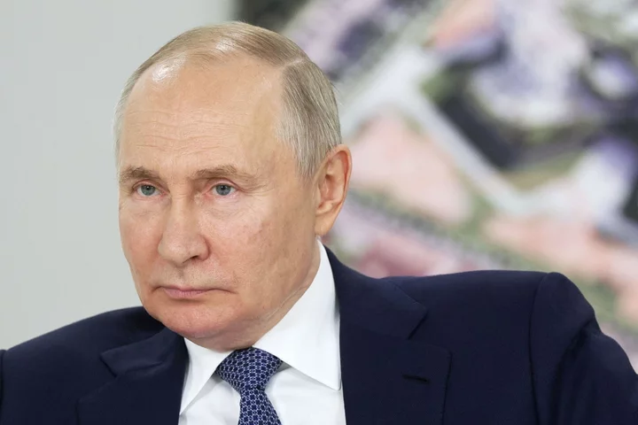 Putin Says Russia May Revoke Ban on Nuclear Weapons Tests